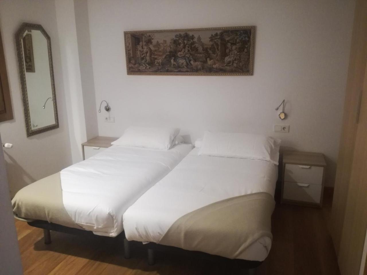 Pension Sarasate Памплона Экстерьер фото